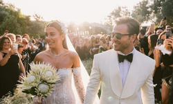 Tolga Sarıtaş ve Zeynep Mayruk’tan yeni aile pozu