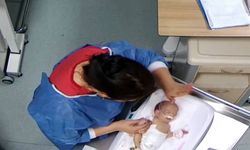 Beş günlük bebeği darbeden hemşireden pişmanlık savunması