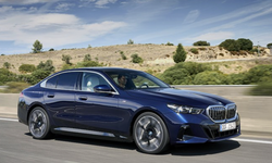 BMW yangın riski nedeniyle yüz binlerce aracı geri çağırdı