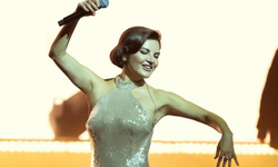 Ünlü şarkıcı Göksel sahne öncesi alışkanlığını açıkladı