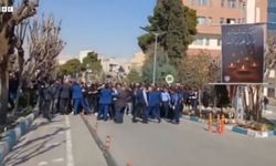 İran'da bu kez öğrenciler protestoya başladı