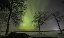 Kuzey Işıkları Backsjön bölgesinde geceyi aydınlattı