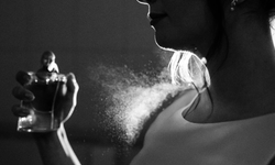 Romantik akşam yemeği için en etkileyici parfüm önerileri