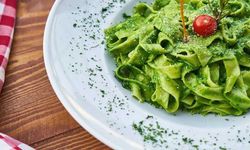 Adım adım orijinal pesto soslu makarna rehberi