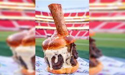 1,6 kiloluk dev hamburger Super Bowl tribünlerini salladı