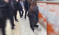 13 yaşındaki kız çocuğuna akran şiddeti: diz çöktürüp özür dilettiler
