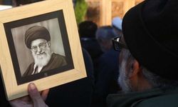 Hamaney’in cenaze töreni ertelendi