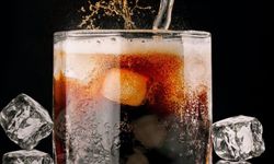 Her gün bir bardak kola içerseniz vücudunuzda neler olur?