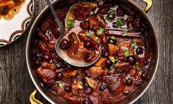 İftar sofralarına saray dokunuşu: Vişneli dana yahnisi