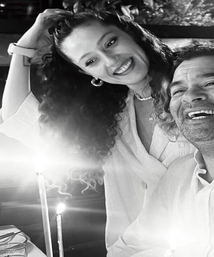 Bülent Şakrak aşkını ilan etti: “Roman olur yazsam seni”