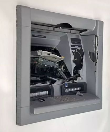 İşlem yapamadığı ATM'yi balyozla parçalayan şahıs yakalandı