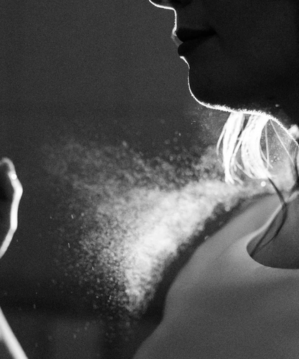 Romantik akşam yemeği için en etkileyici parfüm önerileri