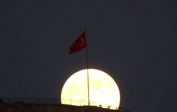 Ülkemizin farklı yerlerinden "Süper Ay" manzaraları