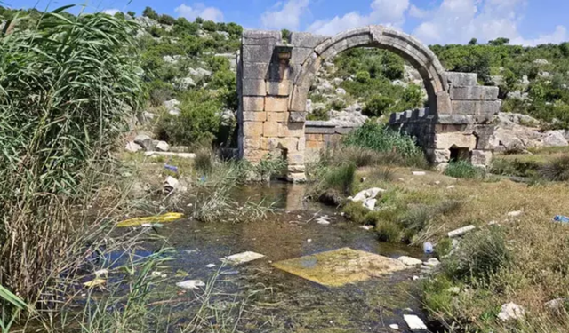 Antalya’da 1800 Yıllık Roma Çeşmesi Turizme Açılıyor
