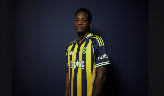 Fenerbahçe'de Beklenen İmza Geldi: Jhon Durán Resmen Sarı-Lacivertli!