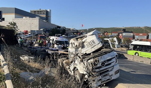 Kocaeli'de Feci Kaza: 5 Ölü, 1 Yaralı