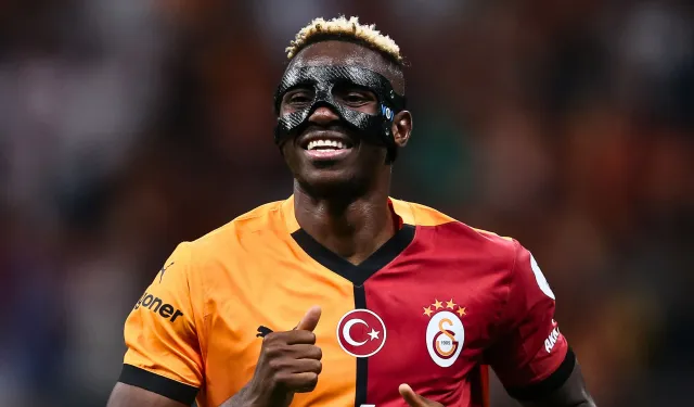 Victor Osimhen İstanbul'da: Taraftara bir de mesajı var!