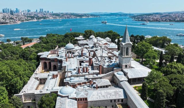 Topkapı Sarayı hangi padişah döneminde yapıldı?