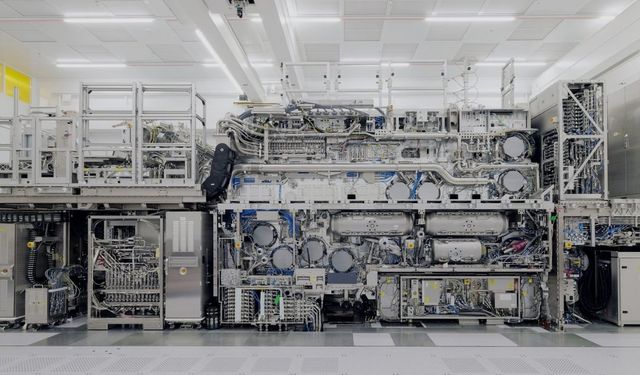 Dünyanın en stratejik teknolojisi: 300 milyon dolarlık EUV makinesi nedir?