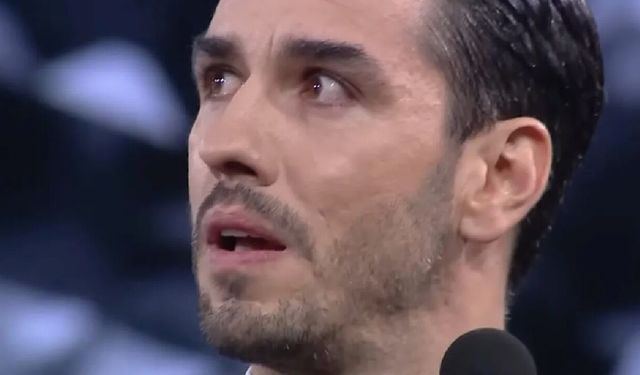 GQ gecesinde Aras Aydın'dan duygu dolu konuşma