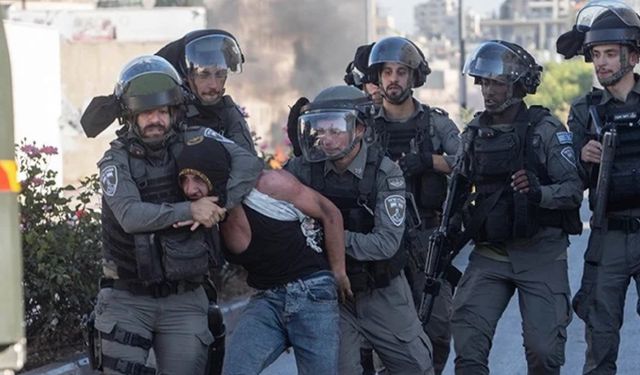 İsrail Batı Şeria’yı salladı: 100 Filistinli gözaltına alındı