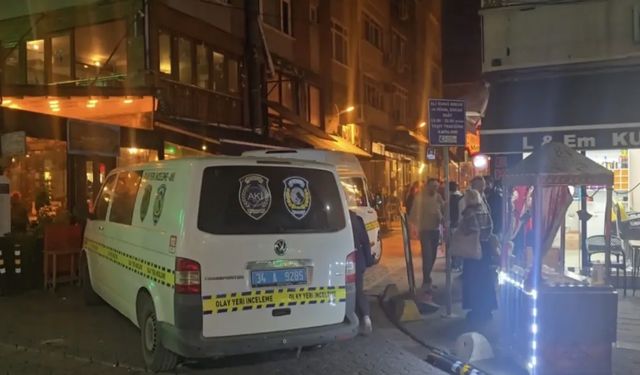 Kadıköy'de kiralık dairede çifte ölüm!