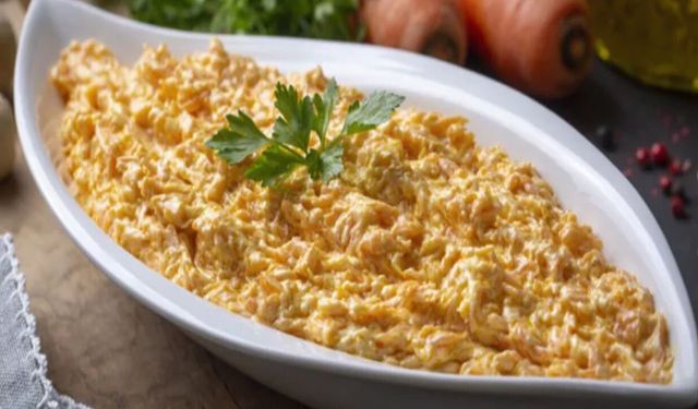 Meze masalarının vazgeçilmezi: Tam kıvamında havuç tarator nasıl yapılır?