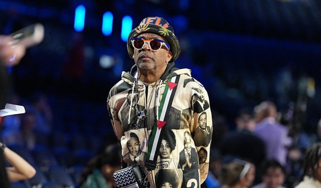 Spike Lee salonda mesaj verdi! Çantası gündem oldu