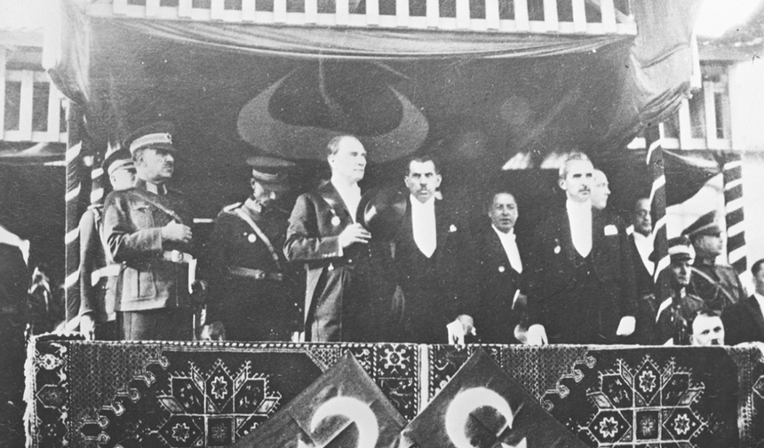 Geçmişten Bugüne Cumhuriyet Bayramı