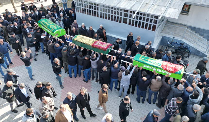 İstanbul’da gıda zehirlenmesi faciası: Böcek ailesinden anne ve iki çocuğu toprağa verildi