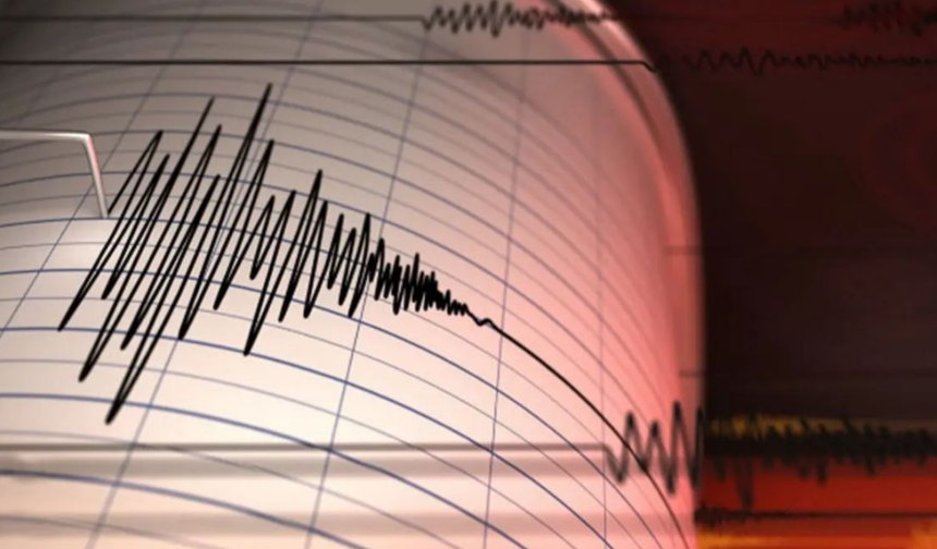 İran merkezli deprem Van'ı da salladı