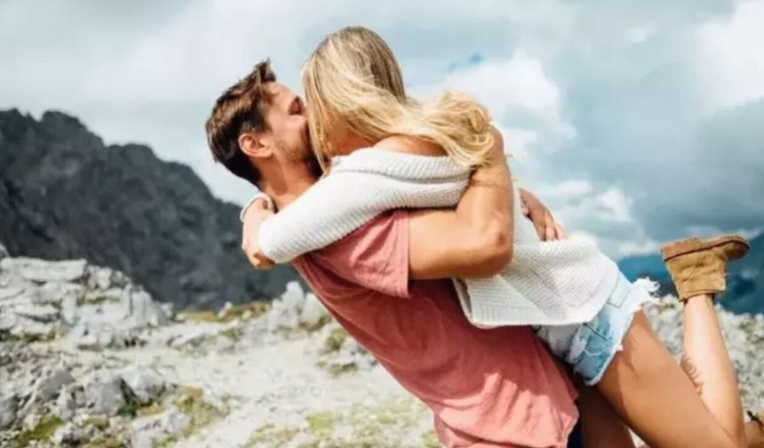 Bilim son noktayı koydu: İnsan ömrü boyunca kaç kez aşık olabilir?