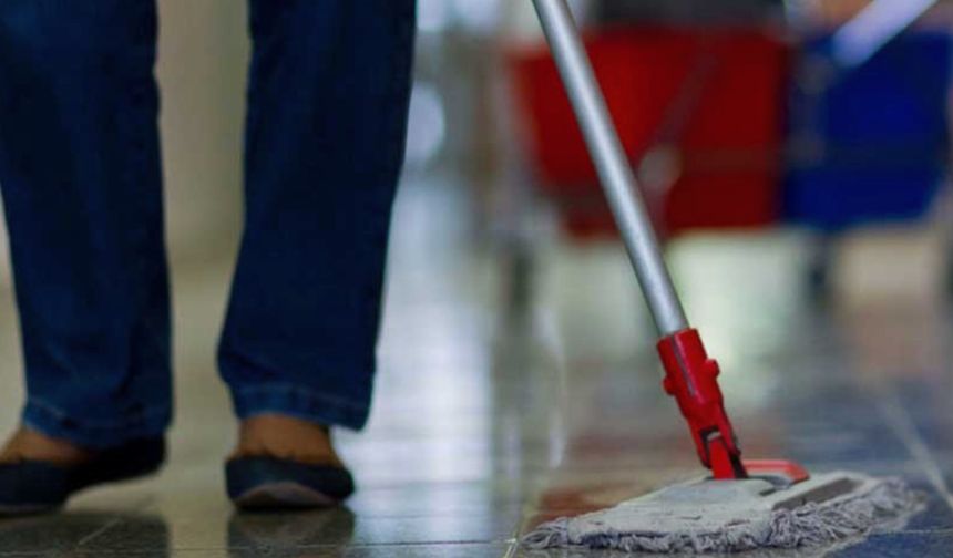 Ev temizliği artık lüks oldu: 3+1 dairelerin temizlik ücreti 6 bin lirayı buluyor!