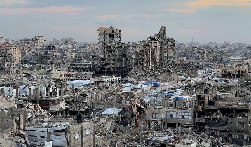 Gazze'de İsrail saldırılarının gölgesinde ramazan heyecanı sürüyor