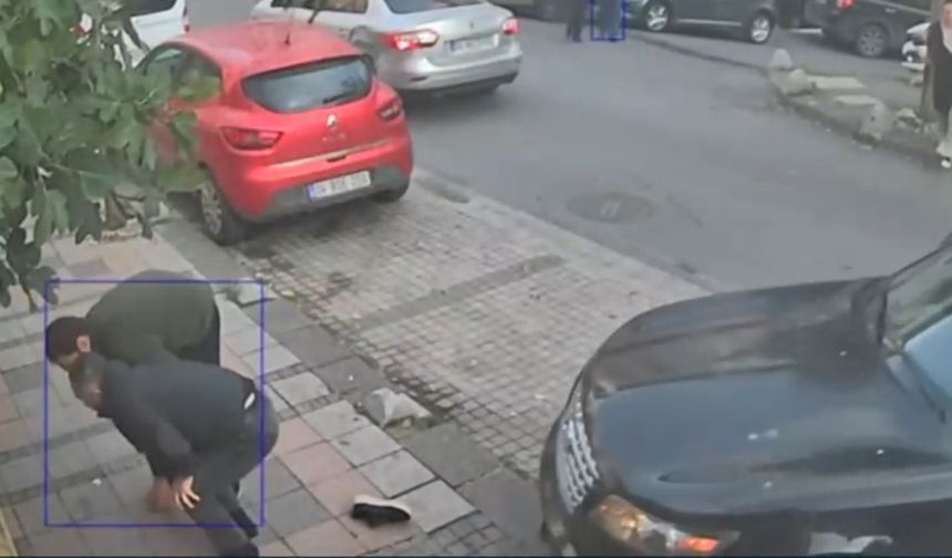 Hareket halindeki otomobilinden düşen sürücüye kendi aracı çarptı