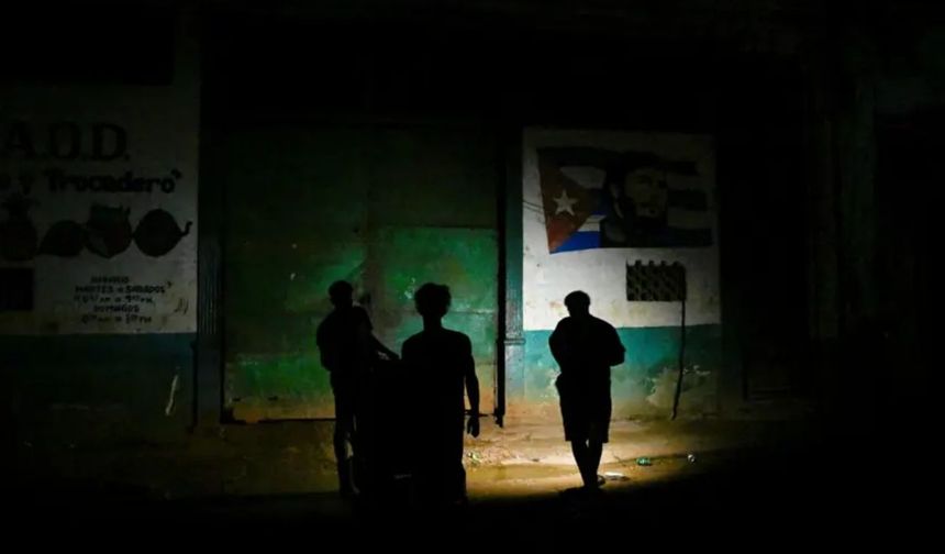 Küba'da enerji krizi derinleşiyor: Halk güneş panellerine yöneldi