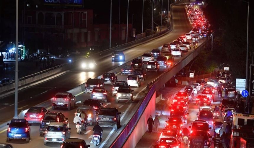 İsrail Lübnan’ı vurdu, güneyden kuzeye göç başladı