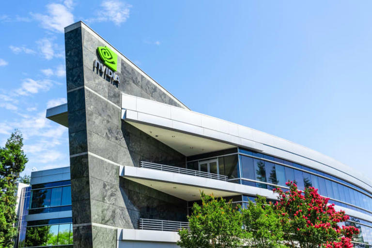 Nvidia Hisseleri Rekor Kırdı Apple'ı Geçerek En Değerli Şirket Oldu