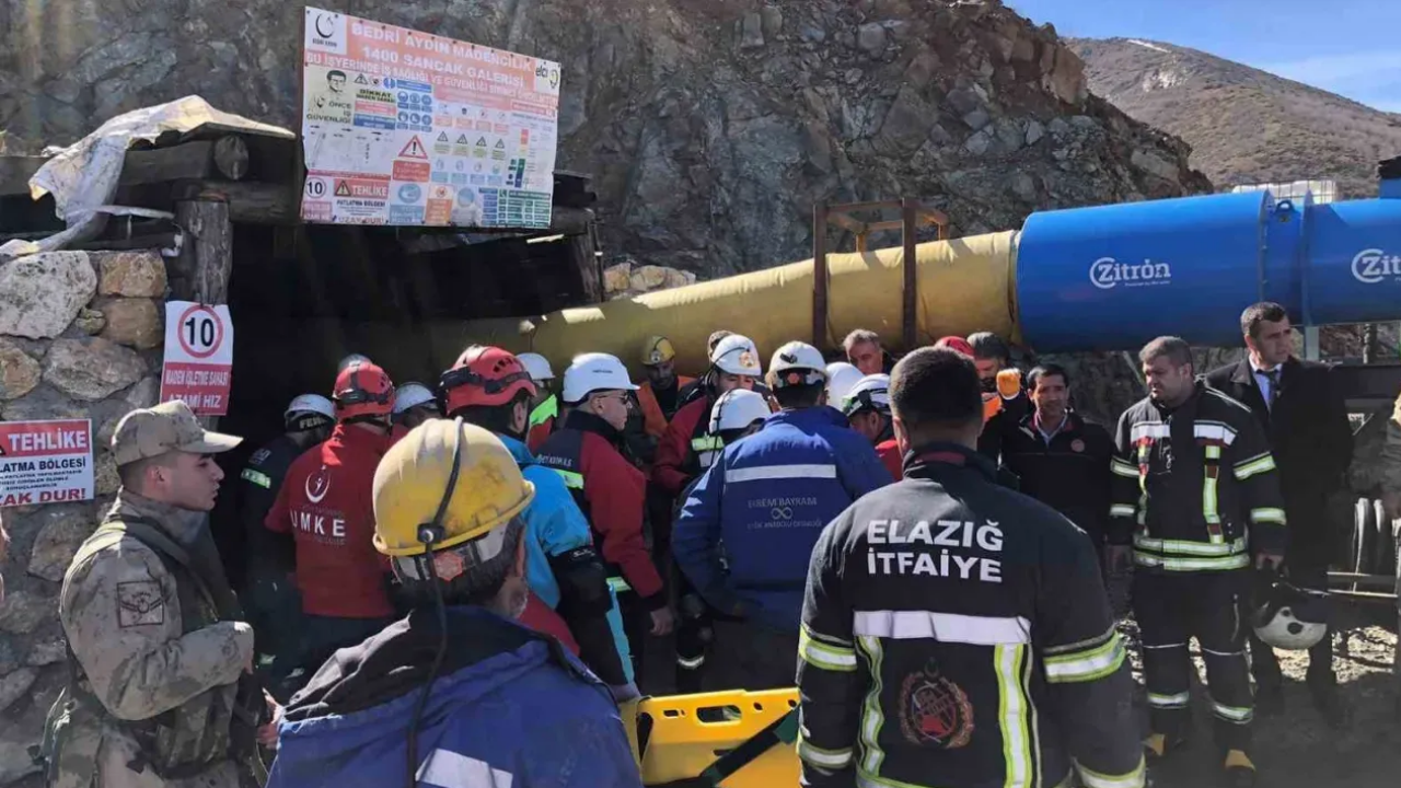 Elazığ’da Maden Ocağında Patlama İşçiler Göçük Altında Kaldı (1)