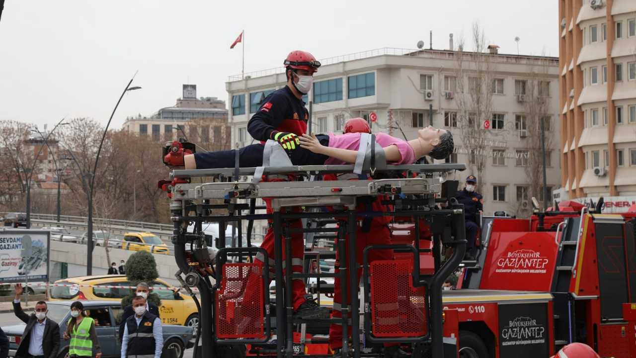 Bina İçinde, Açık Alanda, Araçta Deprem Sırasında Yapılması Gerekenler Nelerdir (2)