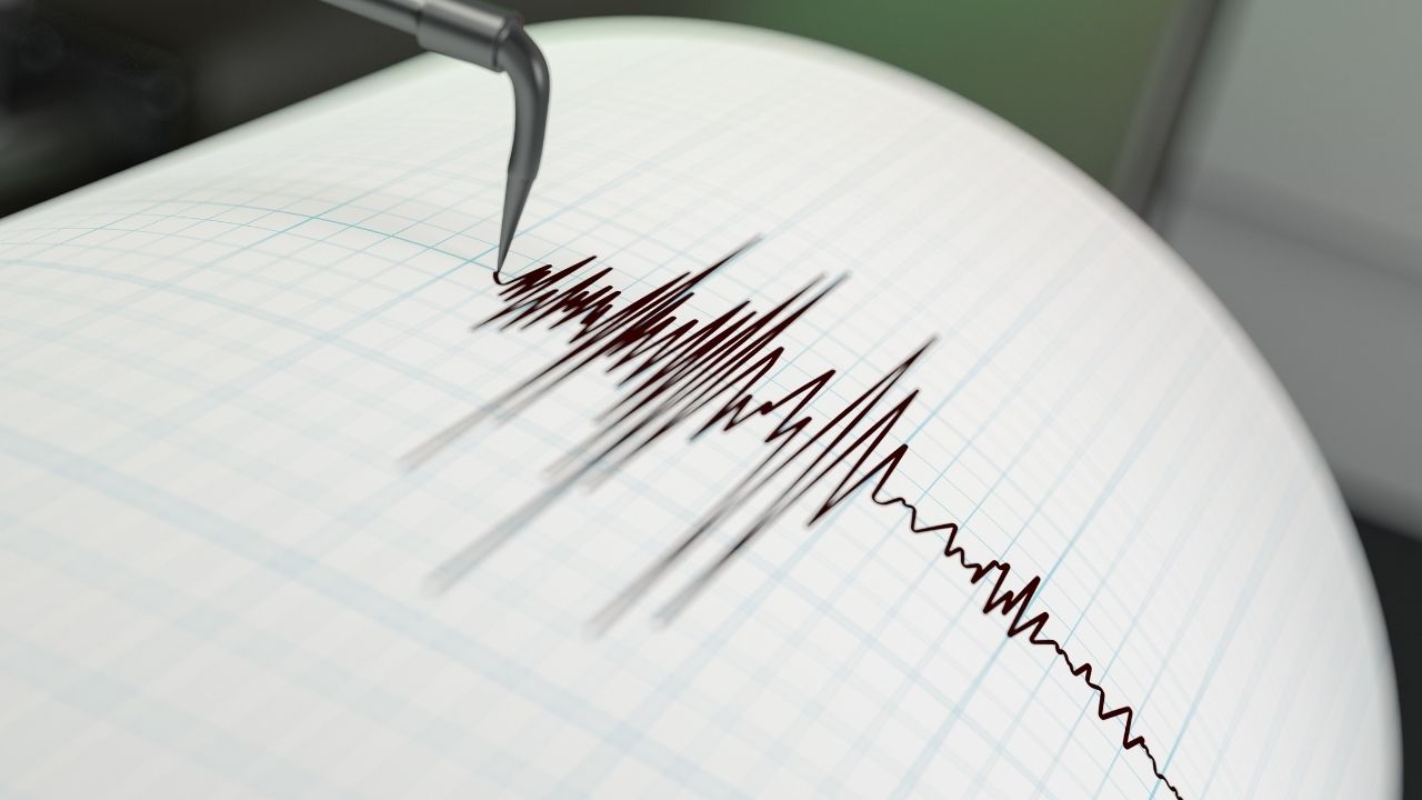 Ege Denizi'nde Deprem Fırtınası Son 24 Saatte 70'Den Fazla Sarsıntı