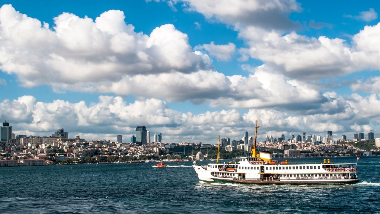 İstanbul Boğazında Gemi Trafiği Çift Yönlü Olarak Durduruldu! (1)