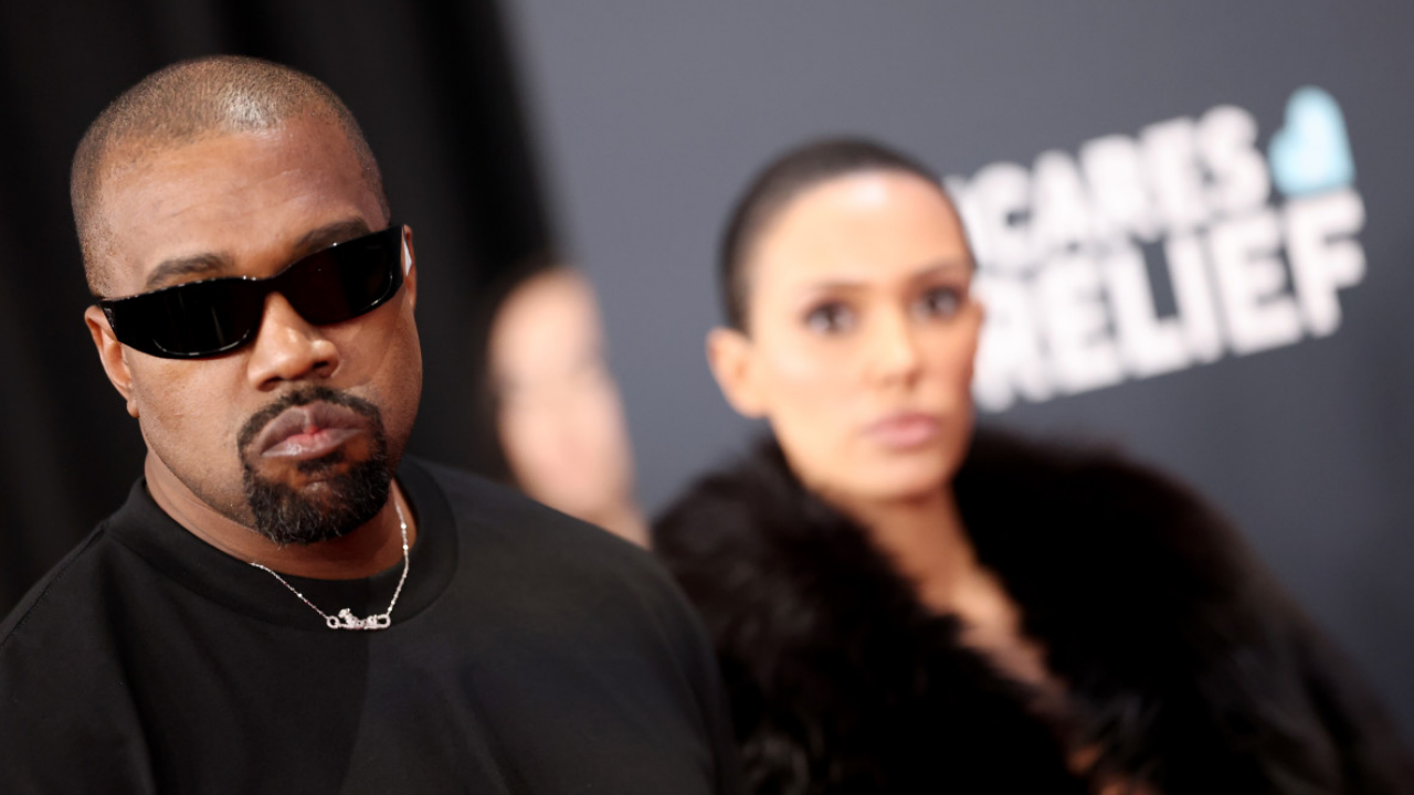 Kanye West Ve Bianca Censori, Grammy 2025’Te Olay Yarattı Tartışmalı Kıyafeti ‘Aşağılayıcı’ Bulundu (2)