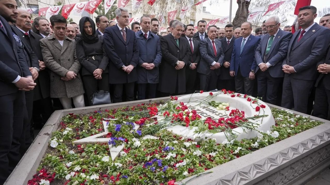 Bbp Kurucu Lideri Muhsin Yazıcıoğlu, Ölümünün 16. Yılında Anılıyor (1)