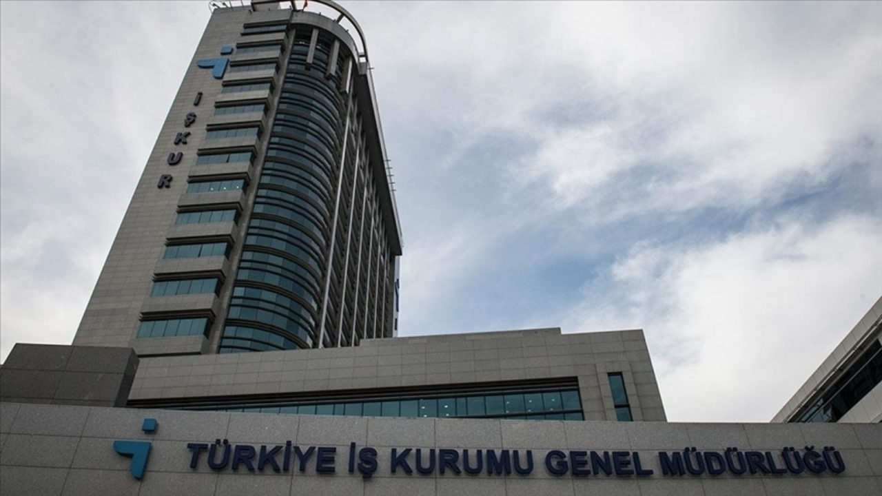 İşkur 2024’Te 2,3 Milyon Kişiye Kariyer Rehberliği Sağladı! (1)