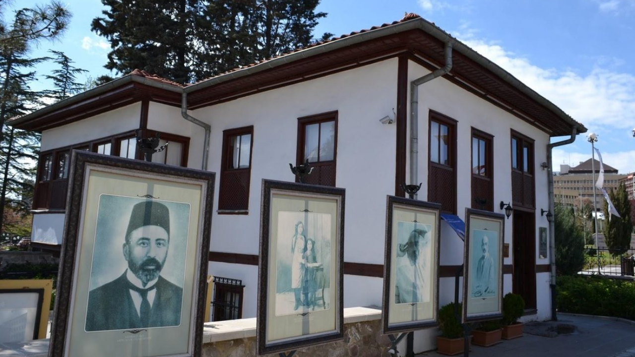 İstiklal Marşı’nın Kabulünün 104. Yılı Kutlanıyor (1)