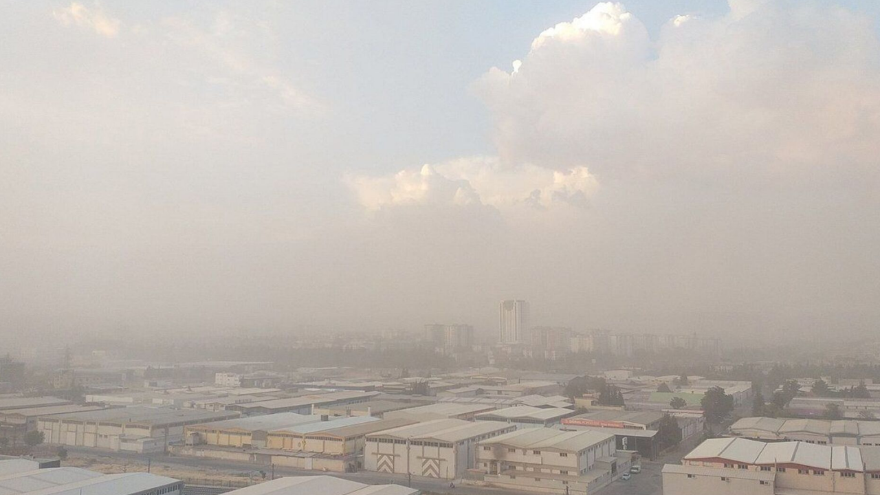 Suriye’den Gelecek, Gökyüzü Sarıya Bürünecek Meteoroloji’den Toz Bulutu Uyarısı (1)