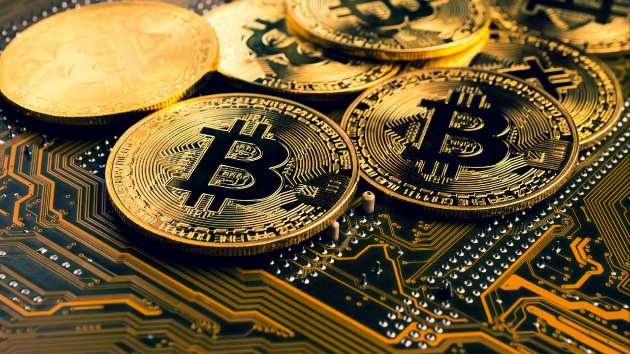 Bitcoin 100 Bin Dolar Barajını Aştı (1)