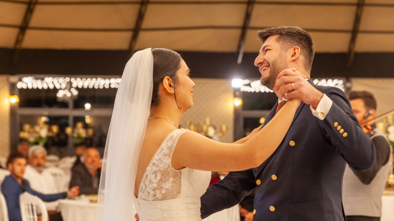 Düğünlerde Yeni Dönem Artık Çalan Şarkılar İçin Telif Ödenecek! (1)