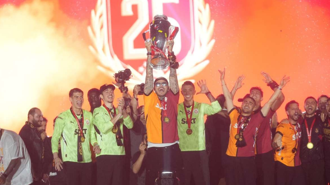 Dünya Yıldızı Galatasaray’a Göz Kırptı Bernardo Silva’dan ‘’Neden Olmasın’’ Mesajı (2)